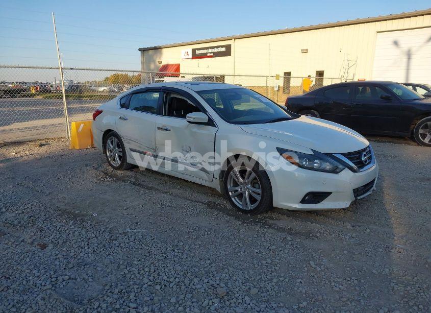 2017 Nissan Altima 3.5 SL (VIN 1N4BL3AP6HC270945) main photo