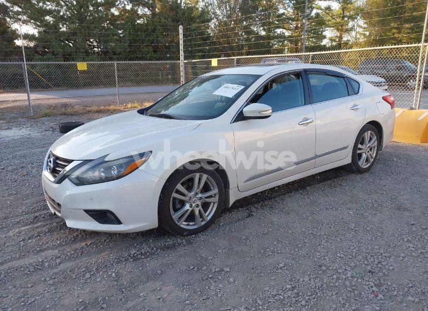 Photo 2 of 2017 Nissan Altima 3.5 SL (VIN 1N4BL3AP6HC270945)