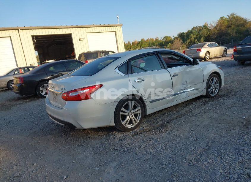 Photo 4 of 2017 Nissan Altima 3.5 SL (VIN 1N4BL3AP6HC270945)