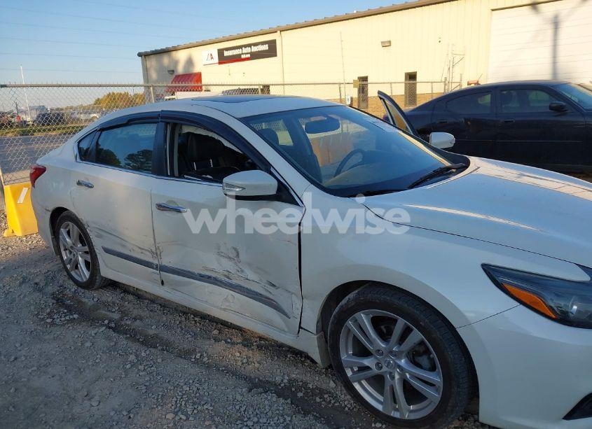 Photo 6 of 2017 Nissan Altima 3.5 SL (VIN 1N4BL3AP6HC270945)