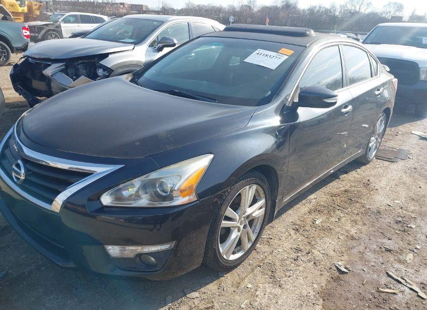 Photo 2 of 2013 Nissan Altima 3.5 SL (VIN 1N4BL3AP7DN471008)