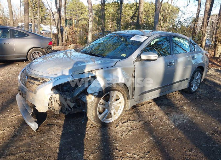 Photo 2 of 2015 Nissan Altima 3.5 SL (VIN 1N4BL3AP7FC115611)