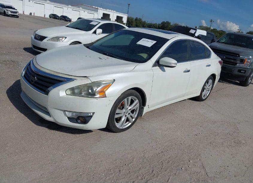 Photo 2 of 2015 Nissan Altima 3.5 SL (VIN 1N4BL3AP7FC126320)