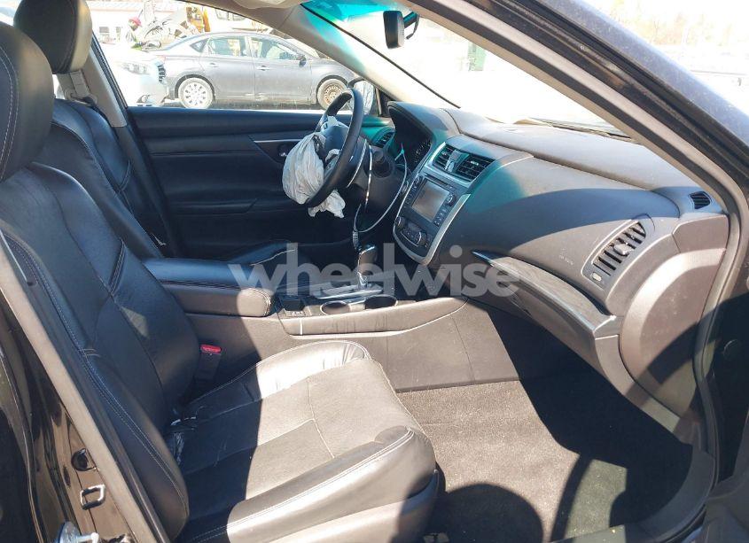 Photo 5 of 2016 Nissan Altima 3.5 SL/3.5 SR (VIN 1N4BL3AP7GC160503)