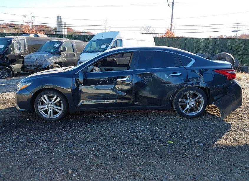 Photo 14 of 2016 Nissan Altima 3.5 SL (VIN 1N4BL3AP7GC223504)