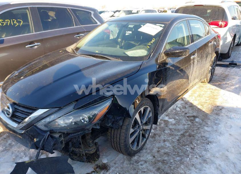 Photo 2 of 2016 Nissan Altima 3.5 SR (VIN 1N4BL3AP7GC291186)