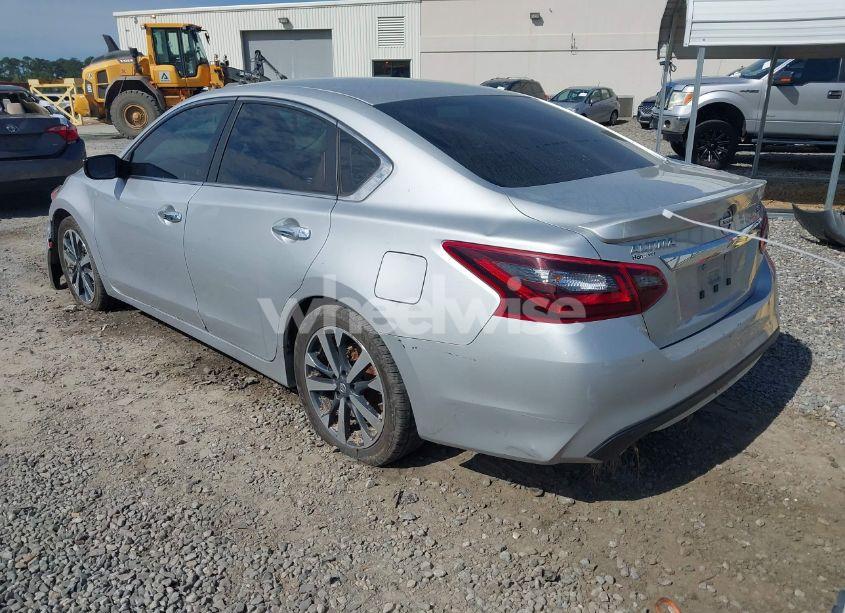 Photo 3 of 2017 Nissan Altima 3.5 SR (VIN 1N4BL3AP7HC108113)