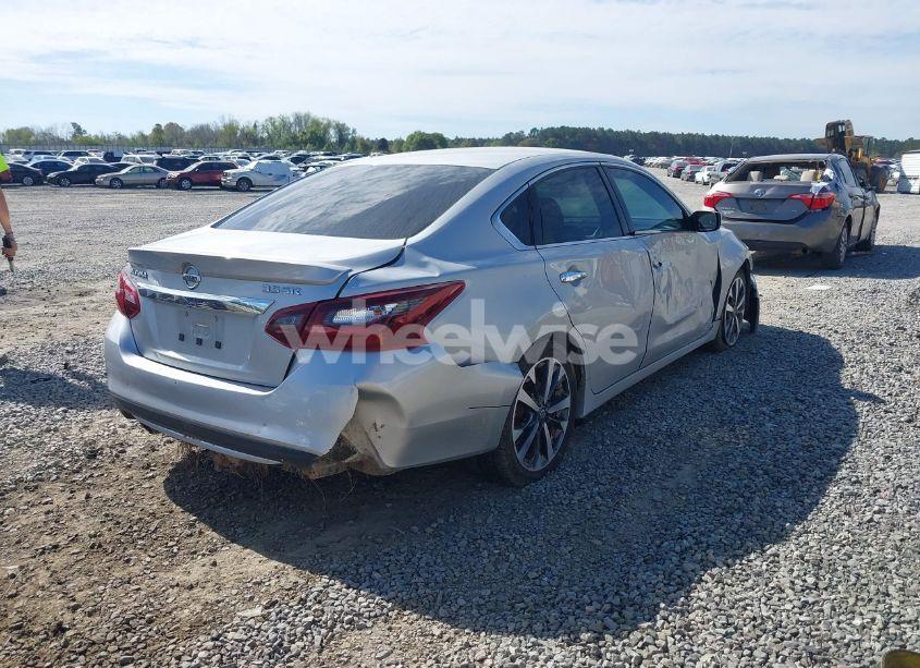 Photo 4 of 2017 Nissan Altima 3.5 SR (VIN 1N4BL3AP7HC108113)