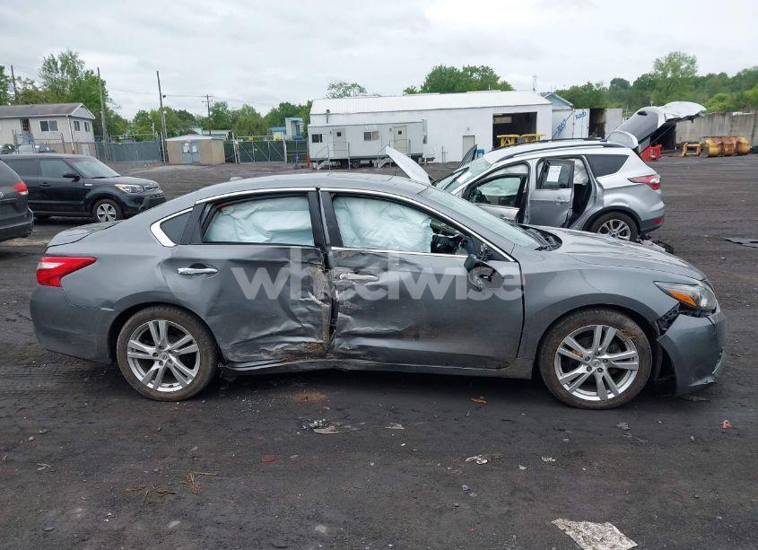 Photo 13 of 2017 Nissan Altima 3.5 SL (VIN 1N4BL3AP7HC108127)