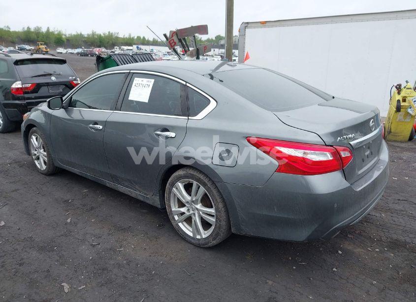 Photo 3 of 2017 Nissan Altima 3.5 SL (VIN 1N4BL3AP7HC108127)