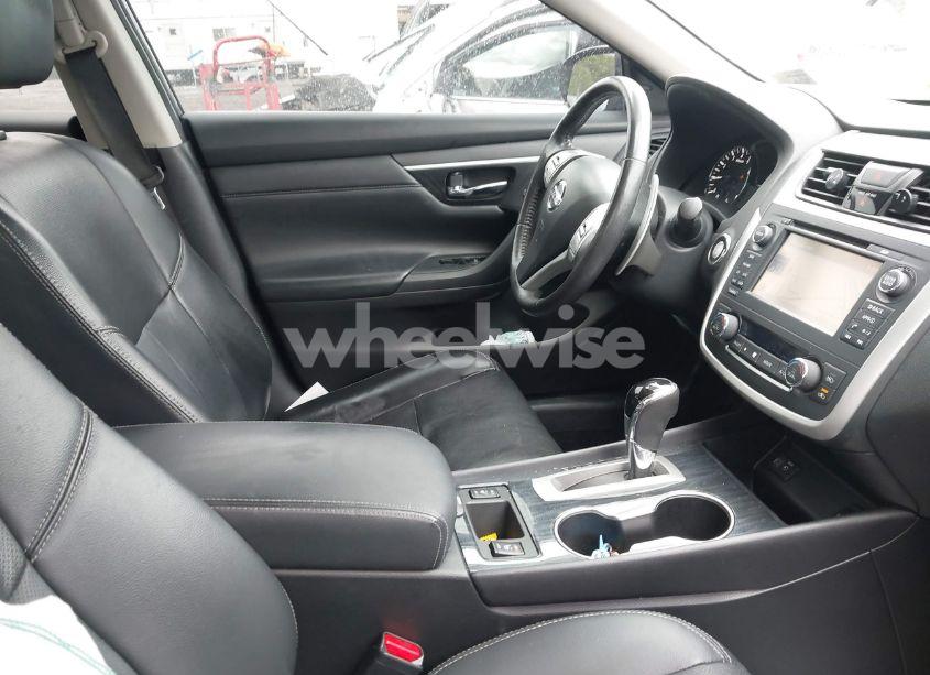 Photo 5 of 2017 Nissan Altima 3.5 SL (VIN 1N4BL3AP7HC108127)