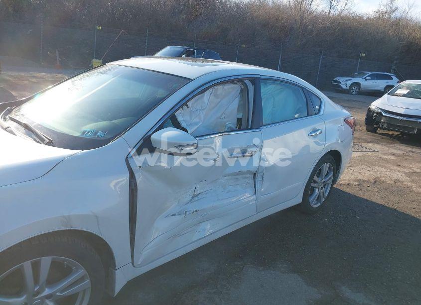 Photo 6 of 2013 Nissan Altima 3.5 SL (VIN 1N4BL3AP8DC236712)