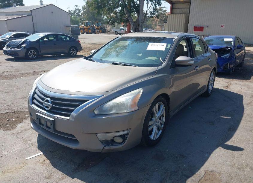 Photo 2 of 2014 Nissan Altima 3.5 SL (VIN 1N4BL3AP8EC103594)