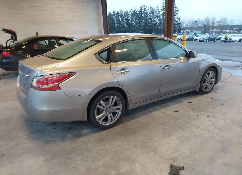 Photo 4 of 2015 Nissan Altima 3.5 SL (VIN 1N4BL3AP8FC143594)