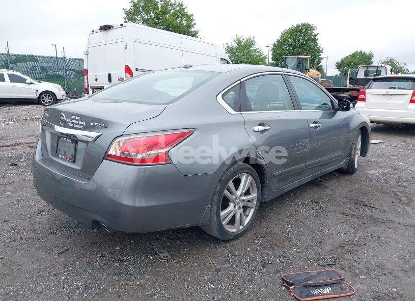 Photo 4 of 2015 Nissan Altima 3.5 SL (VIN 1N4BL3AP8FC581581)