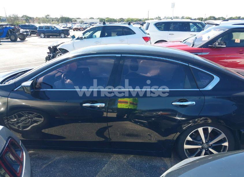 Photo 13 of 2017 Nissan Altima 3.5 SR (VIN 1N4BL3AP8HC151083)
