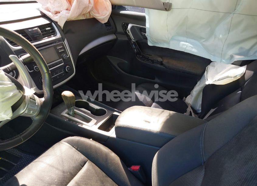 Photo 5 of 2017 Nissan Altima 3.5 SR (VIN 1N4BL3AP8HC151083)
