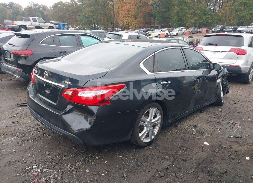 Photo 4 of 2017 Nissan Altima 3.5 SL (VIN 1N4BL3AP8HC184956)