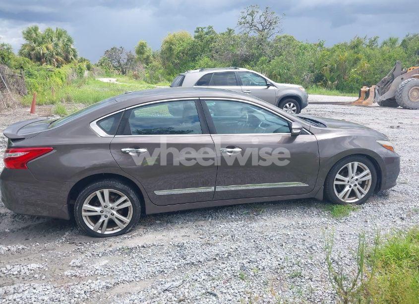 Photo 13 of 2017 Nissan Altima 3.5 SL (VIN 1N4BL3AP8HC263883)