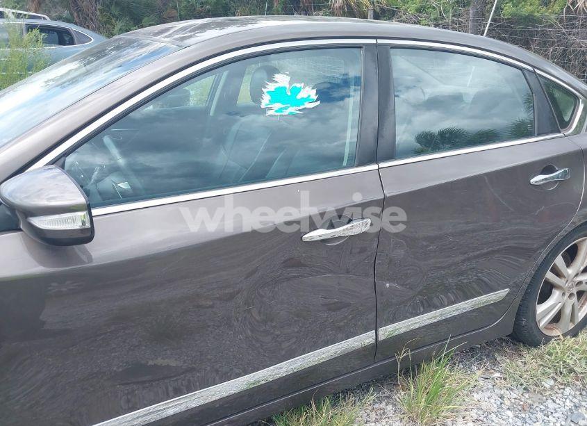 Photo 19 of 2017 Nissan Altima 3.5 SL (VIN 1N4BL3AP8HC263883)