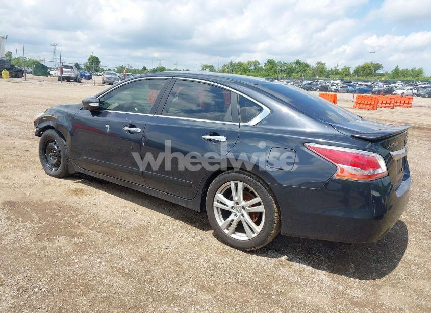 Photo 3 of 2013 Nissan Altima 3.5 SL (VIN 1N4BL3AP9DC140281)