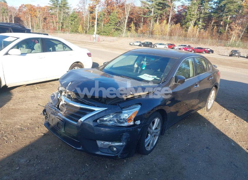 Photo 2 of 2013 Nissan Altima 3.5 SL (VIN 1N4BL3AP9DC917249)