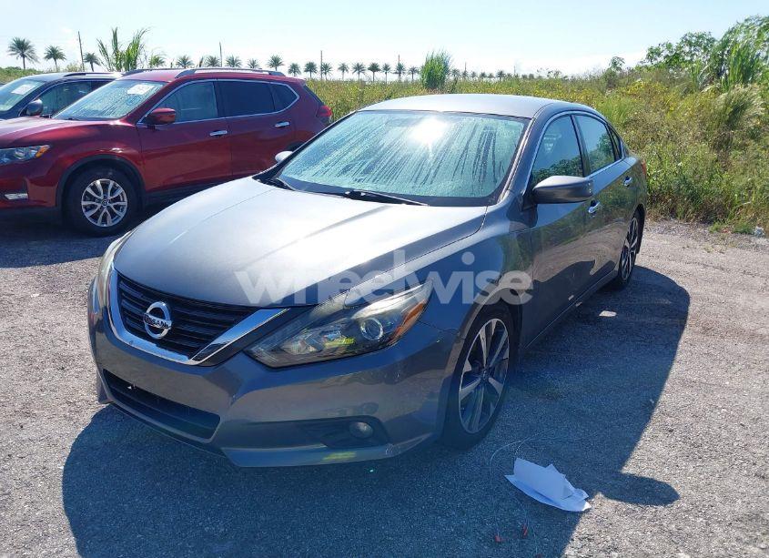 Photo 2 of 2016 Nissan Altima 3.5 SR (VIN 1N4BL3AP9GC229644)