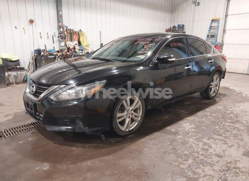 Photo 2 of 2017 Nissan Altima 3.5 SL (VIN 1N4BL3AP9HC172623)