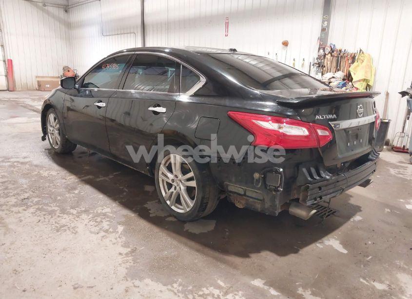 Photo 3 of 2017 Nissan Altima 3.5 SL (VIN 1N4BL3AP9HC172623)