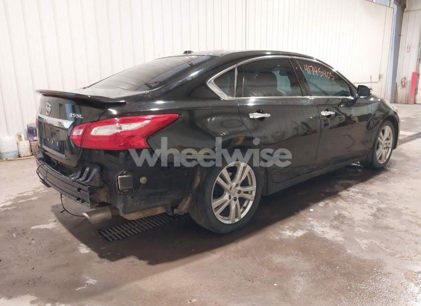 Photo 4 of 2017 Nissan Altima 3.5 SL (VIN 1N4BL3AP9HC172623)