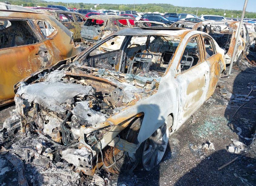 Photo 2 of 2013 Nissan Altima 3.5 SL (VIN 1N4BL3APXDC213318)