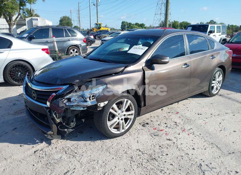 Photo 2 of 2013 Nissan Altima 3.5 SL (VIN 1N4BL3APXDN433871)