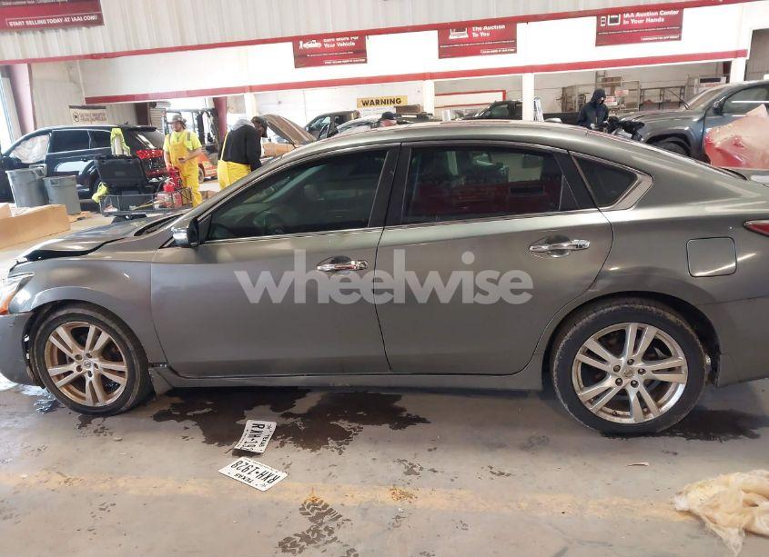 Photo 14 of 2015 Nissan Altima 3.5 SL (VIN 1N4BL3APXFC163877)