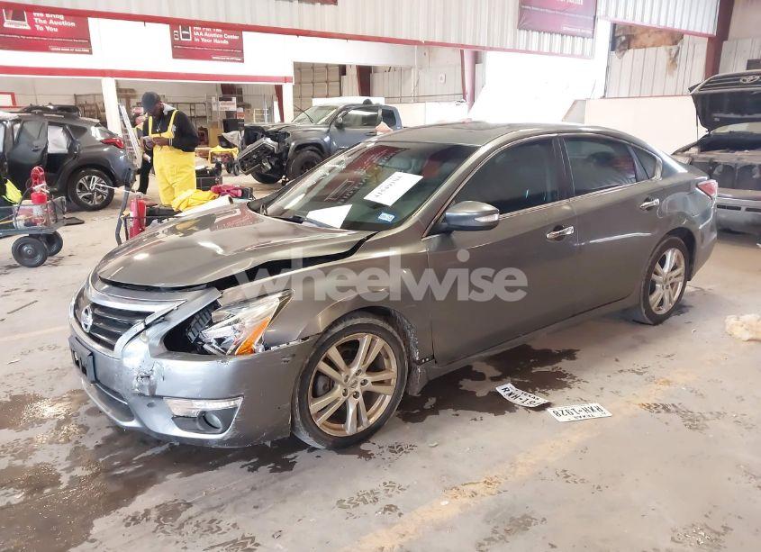 Photo 2 of 2015 Nissan Altima 3.5 SL (VIN 1N4BL3APXFC163877)