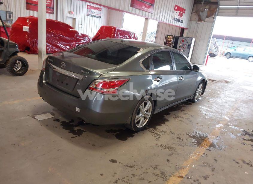 Photo 4 of 2015 Nissan Altima 3.5 SL (VIN 1N4BL3APXFC163877)