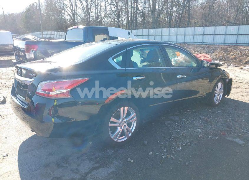 Photo 4 of 2015 Nissan Altima 3.5 SL (VIN 1N4BL3APXFC269830)