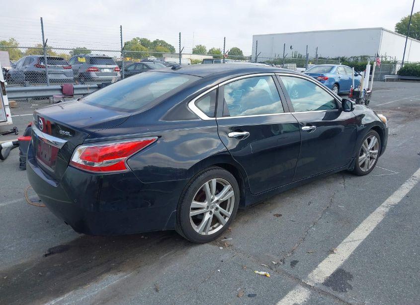 Photo 4 of 2015 Nissan Altima 3.5 SL (VIN 1N4BL3APXFC448241)