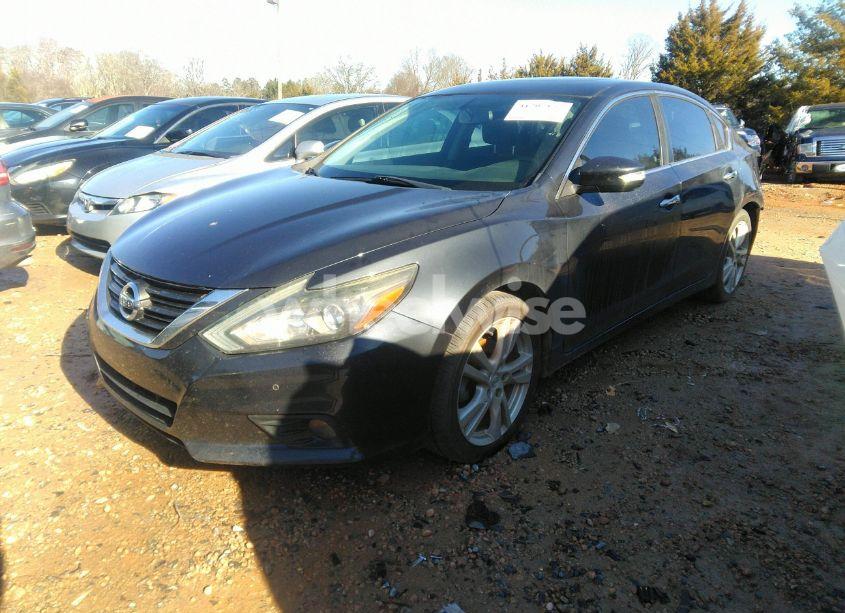 Photo 2 of 2016 Nissan Altima 3.5 SL (VIN 1N4BL3APXGC142044)