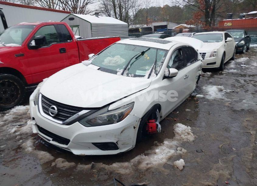 Photo 2 of 2016 Nissan Altima 3.5 SL/3.5 SR (VIN 1N4BL3APXGC154159)