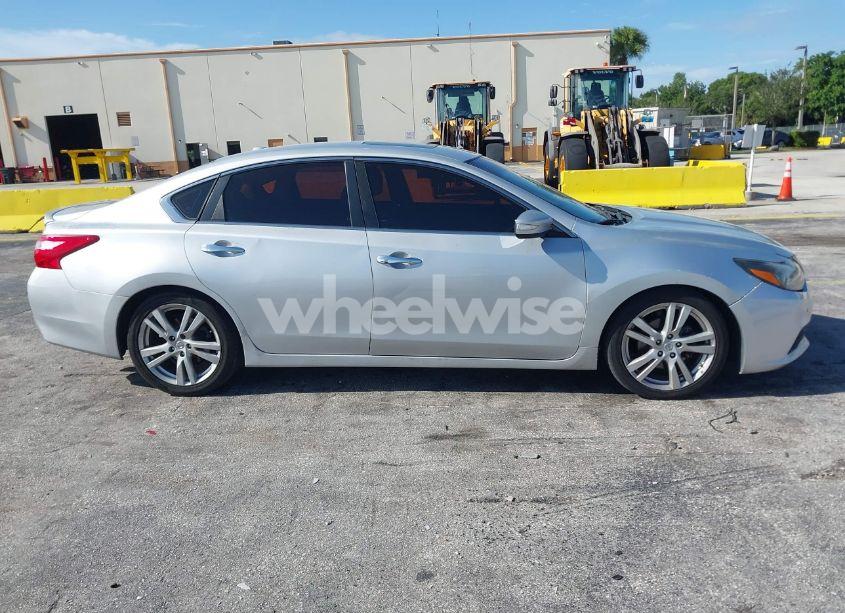 Photo 13 of 2017 Nissan Altima 3.5 SL (VIN 1N4BL3APXHC190404)