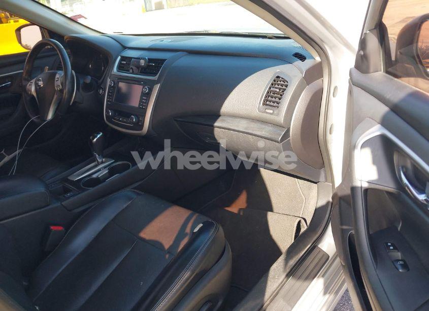 Photo 5 of 2017 Nissan Altima 3.5 SL (VIN 1N4BL3APXHC190404)