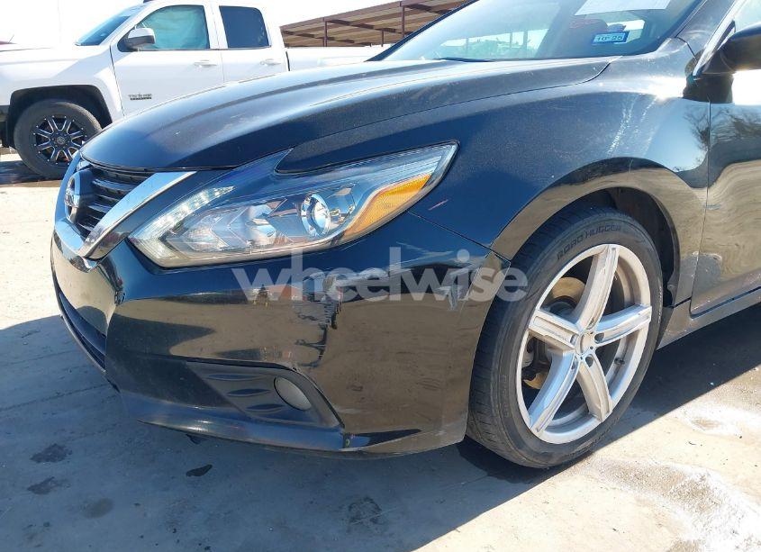 Photo 17 of 2017 Nissan Altima 3.5 SR (VIN 1N4BL3APXHC193433)