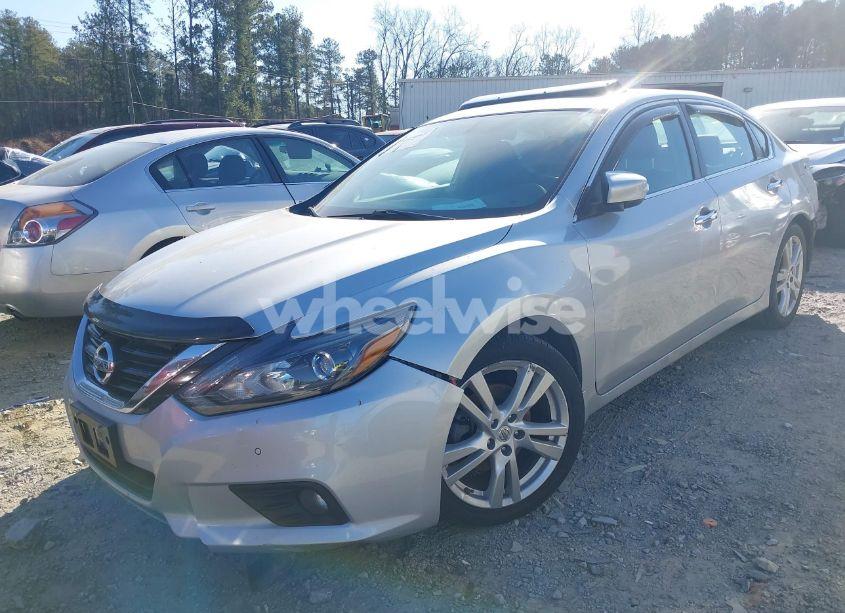 Photo 2 of 2017 Nissan Altima 3.5 SL (VIN 1N4BL3APXHC236121)