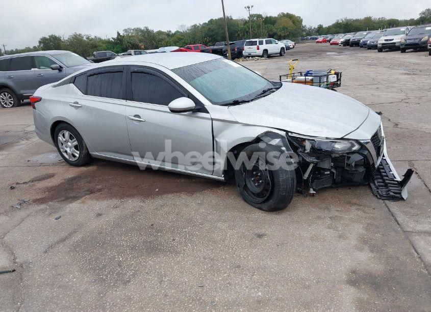2019 Nissan Altima 2.5 S (VIN 1N4BL4BV0KC126835) main photo