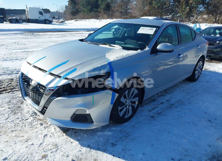 Photo 2 of 2019 Nissan Altima 2.5 S (VIN 1N4BL4BV0KC220357)