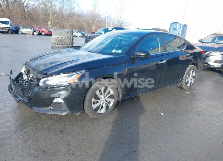 Photo 2 of 2019 Nissan Altima 2.5 S (VIN 1N4BL4BV0KC221752)