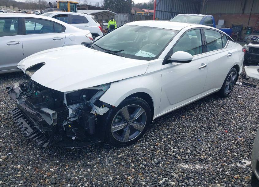 Photo 2 of 2019 Nissan Altima 2.5 S (VIN 1N4BL4BV0KC241502)