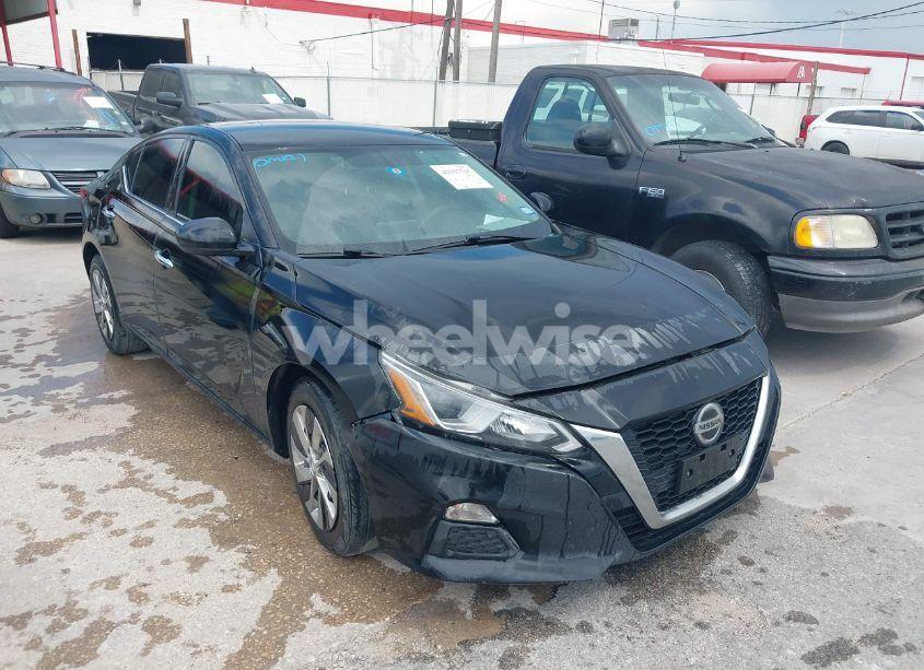 2019 Nissan Altima 2.5 S (VIN 1N4BL4BV0KN313321) main photo