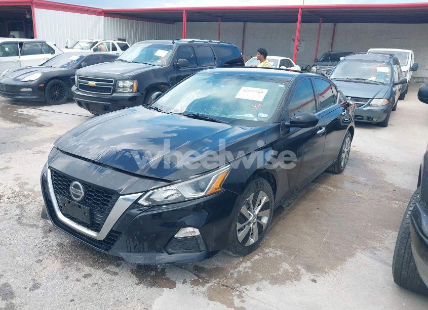 Photo 2 of 2019 Nissan Altima 2.5 S (VIN 1N4BL4BV0KN313321)