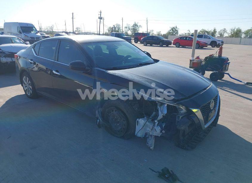 2019 Nissan Altima 2.5 S (VIN 1N4BL4BV0KN326697) main photo